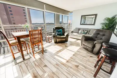 Image de 1br Oceanview at Carolinian, Pools, Amazing Views!