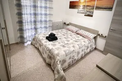 Image de Comfortable Apartment with Parking. Close to all services