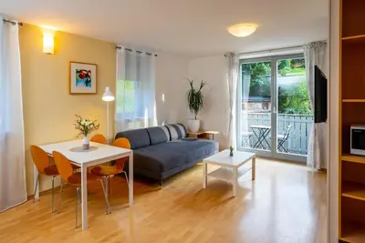 Image de Bright One-Bedroom Apartment