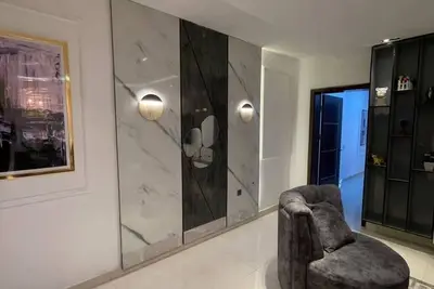 Image de Tastefully furnished 2-bedroom apartment