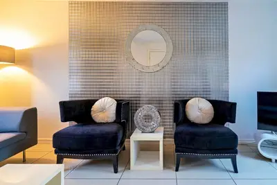 Image de Pass the Keys | Modern townhouse with secure parking and garden
