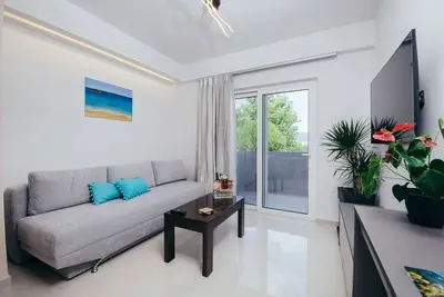 Anastasia 2-Bedroom Apartment - Corner45 Apartments