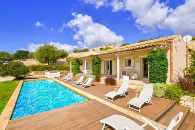 Image de Villa Paola - Trois Chambres Villa, Couchages 6