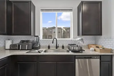 Image de Downtown abode w/mountain views