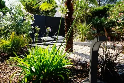 Image de Joli Rez De Jardin