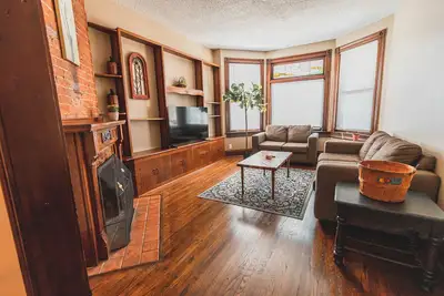 Image de Comfortable, Conveniently Located 1 bedroom Apt - Midtown/Downtown