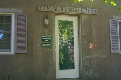 Image de Historic 1840s Lamoreaux House / Modern Addition