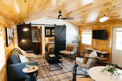 Image de Boone's Bluff Rrg- Humble Cozy Stay w/ Firepit