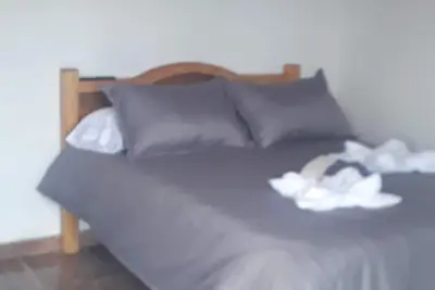 Image de cabin surrounded by nature