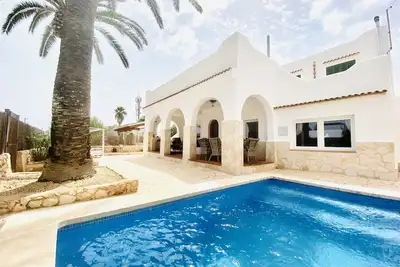 \"Villa Maria\" for 6 people with pool & walking distance to the beach