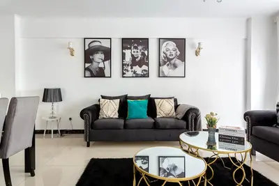 Image de lovely 3 bedroom monroe furnished apartment