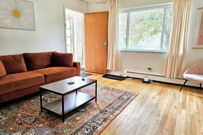 Pet Friendly, Newly Updated 1Bed/1Bath Perfect for Long Term Stays