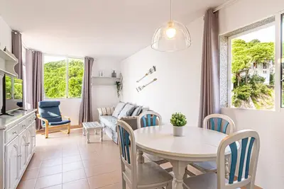 Appartement avec vue sur la mer et accès plage