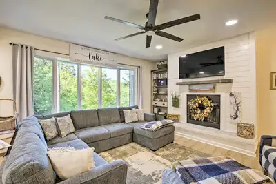 Image de Keowee Keys Condo w/ Resort Amenities Access!