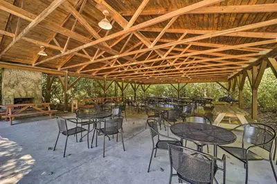 Image de Newland Home w\/ Fire Pit: 7 Mi to Grandfather Mtn