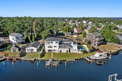 Image de Inlet Palms: Canalfront | Private Pool | Dogs Welcome!