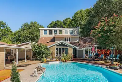 Image de Beautiful 5bd Home with Pool Near LakePoint Sports