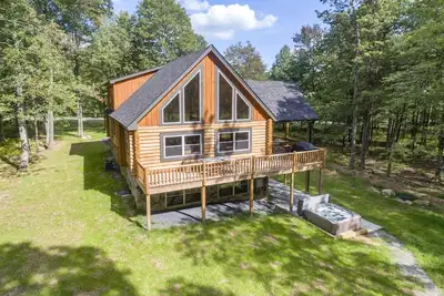 Image de Dog Friendly Mountain Cabin w/ Fire Pit, Pool & Ping-Pong