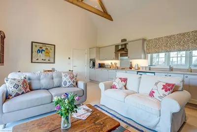 Image de Dairy Lodge | Bladon Holiday Let | 2 Beds & Sleeps 4