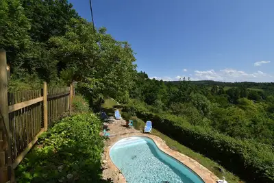 Image de Cottage avec piscine privée, clim. , fibre et vue***  à 3min à pied de Domme