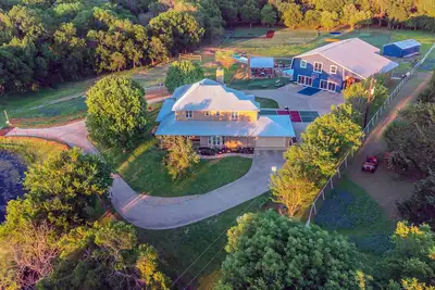 Image de Retreat Blooming Grove | A Retreat Dfw Experience