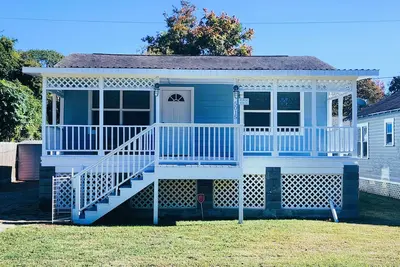 Image de Casa del Charles Sleeps 8 & a five minute walk to the beach!