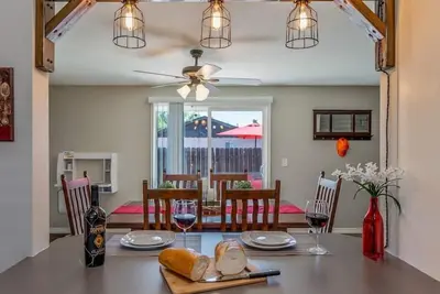 Image de The Farmhouse by Host Boise - Pet Friendly Home and Garage near Fairgrounds
