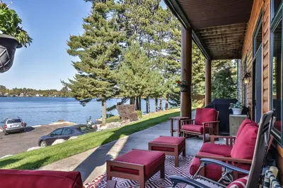 Image de Minocqua Lake Condo! Walk 2 Downtown! Summer Weeks Available! Dock available!