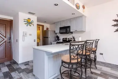 Image de Newly Remodeled! ! Condo A-302 Princesa De PEÑASCO