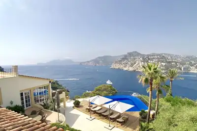 Image de Mesmerizing Mallorca Villa | 6 Bedrooms | Villa Minerva | Wonderful Sea & Mountain Views | Andratx