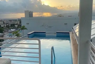 Kensington two bedroom with pool and gym