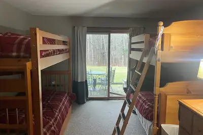 Image de Beautiful Newly updated Townhome walk to Mt Snow Ski Lifts and Tubing