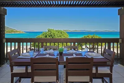 Belle Vie- Sapphire Beach, pool, steps to beach