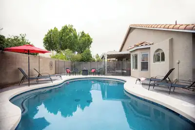 Image de Bright, Fun Game Home for Friends & Family in Mesa