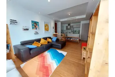 Image de Remote Worker Optimized Luxury Apartment