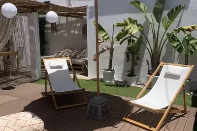 Image de House with indoor and outdoor garden - 5 minutes walk from the beach