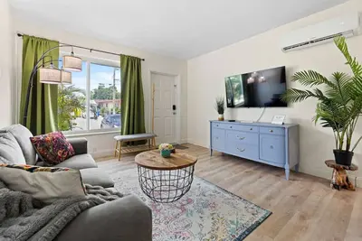 Image de Enchanting cozy Apartment 10 min away from airport