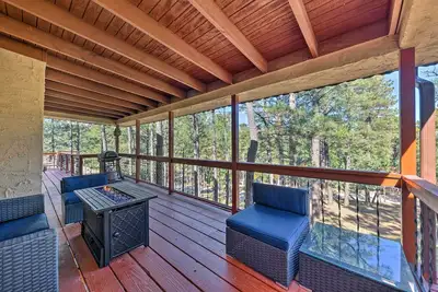 Image de All-Season Alto Getaway w/ Fire Pit & Deck!