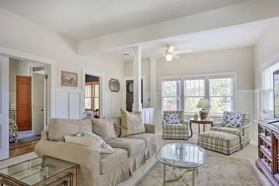 Image de Mountain-View Lead Home w/ Patio + Fire Pit!