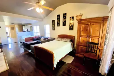 Image de Near Oak Mtn Garden Home