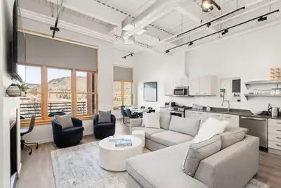 Image de Ideally located, well equipped condo in Basalt's Willits town center.