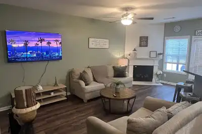 Image de Lovely and Comfy 3 bedrooms townhouse/chateau elan area