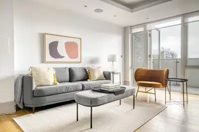 Image de Upscale St Johns Wood 2br w/ Balcony, nr Regents Park, by Blueground