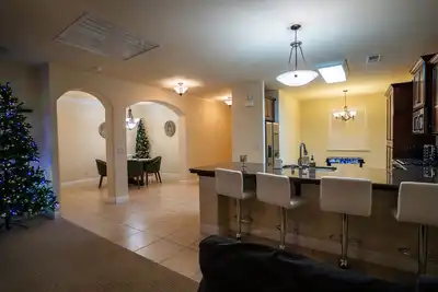 Image de Cozy 3 bedroom home in a welcoming neighborhood