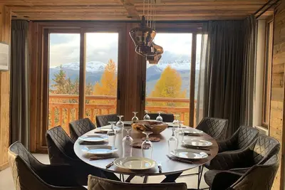 Image de Luxury chalet (10p) 5 bedrooms, 3 bathrooms, sauna & hammam. In the centre of Vallandry, with a beautiful view