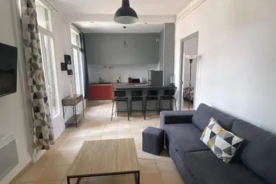 Image de Proche gare et centre commercial polygone