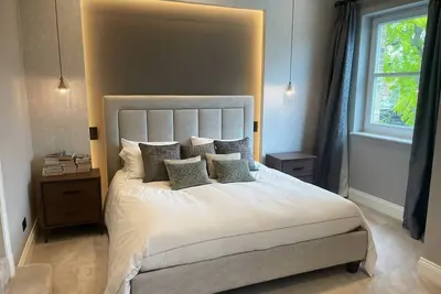 Image de 6 Bedroom luxury home in West Putney