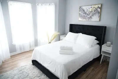 Luxury Rental Unit Located Near Nwk Airport and Downtown Newark
