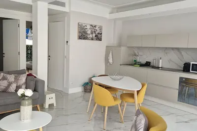 Image de 100 Meters From The Beach Cote Hotel Meridien