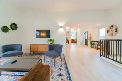 Image de A Gorgeous Riverfront Renovation Minutes From Downtown Cedar Falls